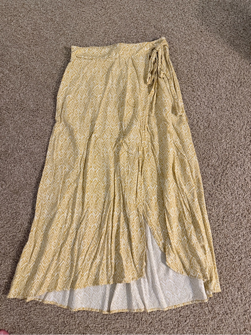 Maurices Yellow Diamond-Print Wrap Midi Skirt